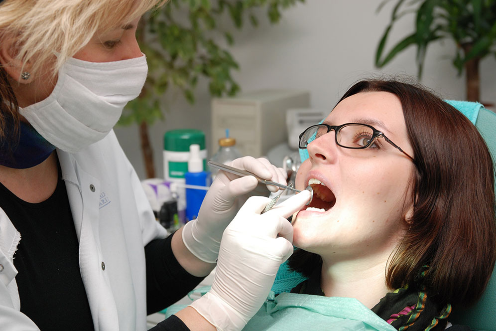 Dental care before getting dental implants in Sydney